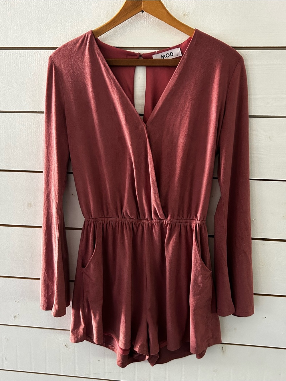 MOD Rusty Rose Long Bell Sleeve Surplice Romper Medium